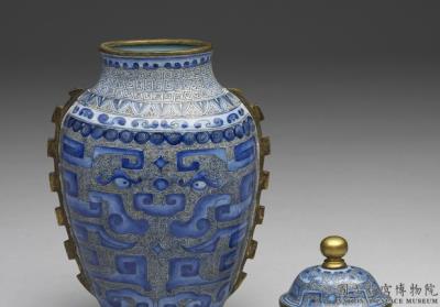 图片[2]-Copper lidded jar with vertical flanges and painted enamel decor, Qing dynasty, Qianlong reign (1736-1795)-China Archive